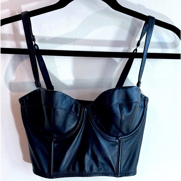VICTORIA’S SECRET Sz 32C Bra Bustier Faux Leather Adjustable Back And Straps - Picture 2 of 11